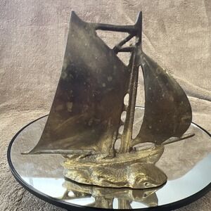 Vtg 4.25" Cast Brass Sailboat Sailing Sculpture Decor Nautical Beach Boat Ocean